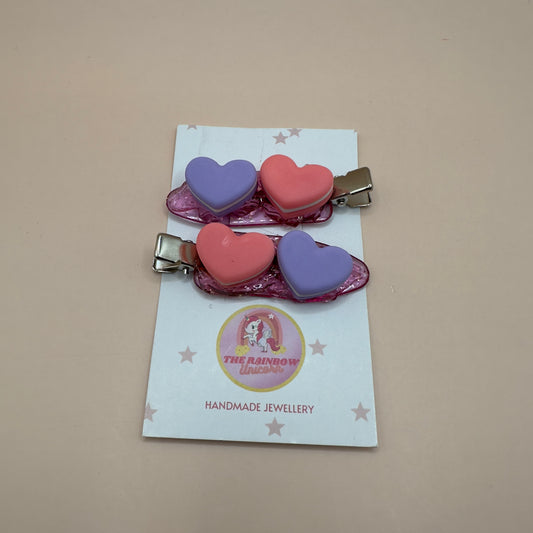 Macaroon heart clips