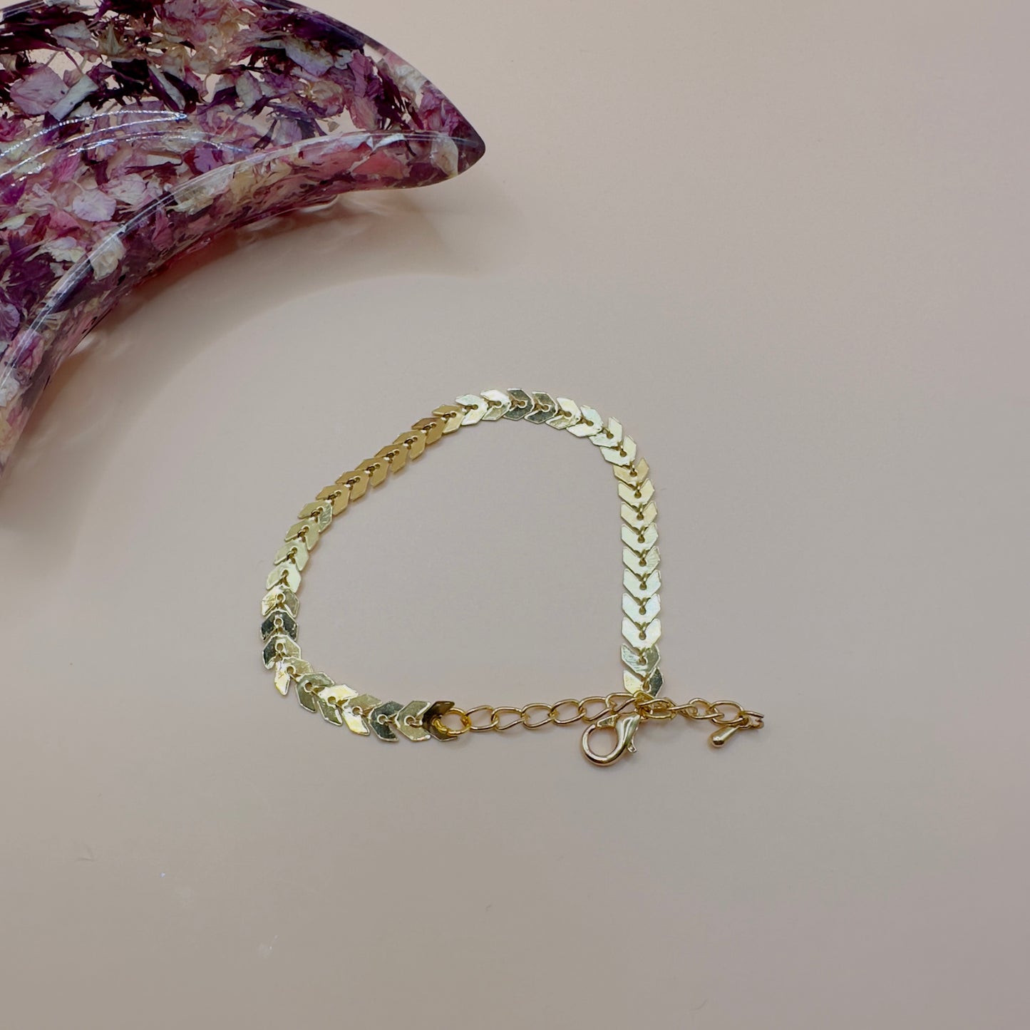 Arrow gold bracelet