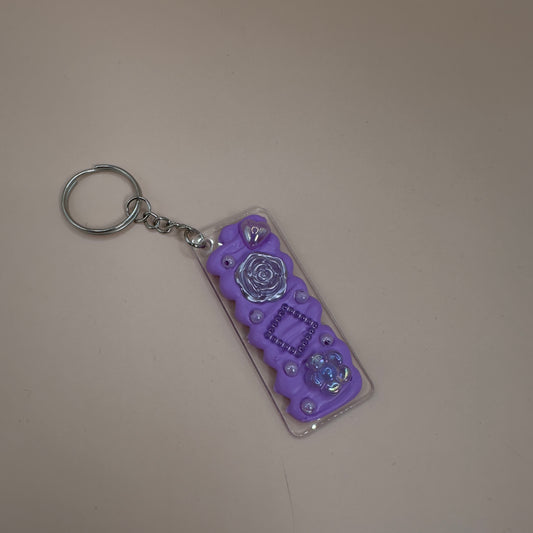 Purple flowers decoden keychain