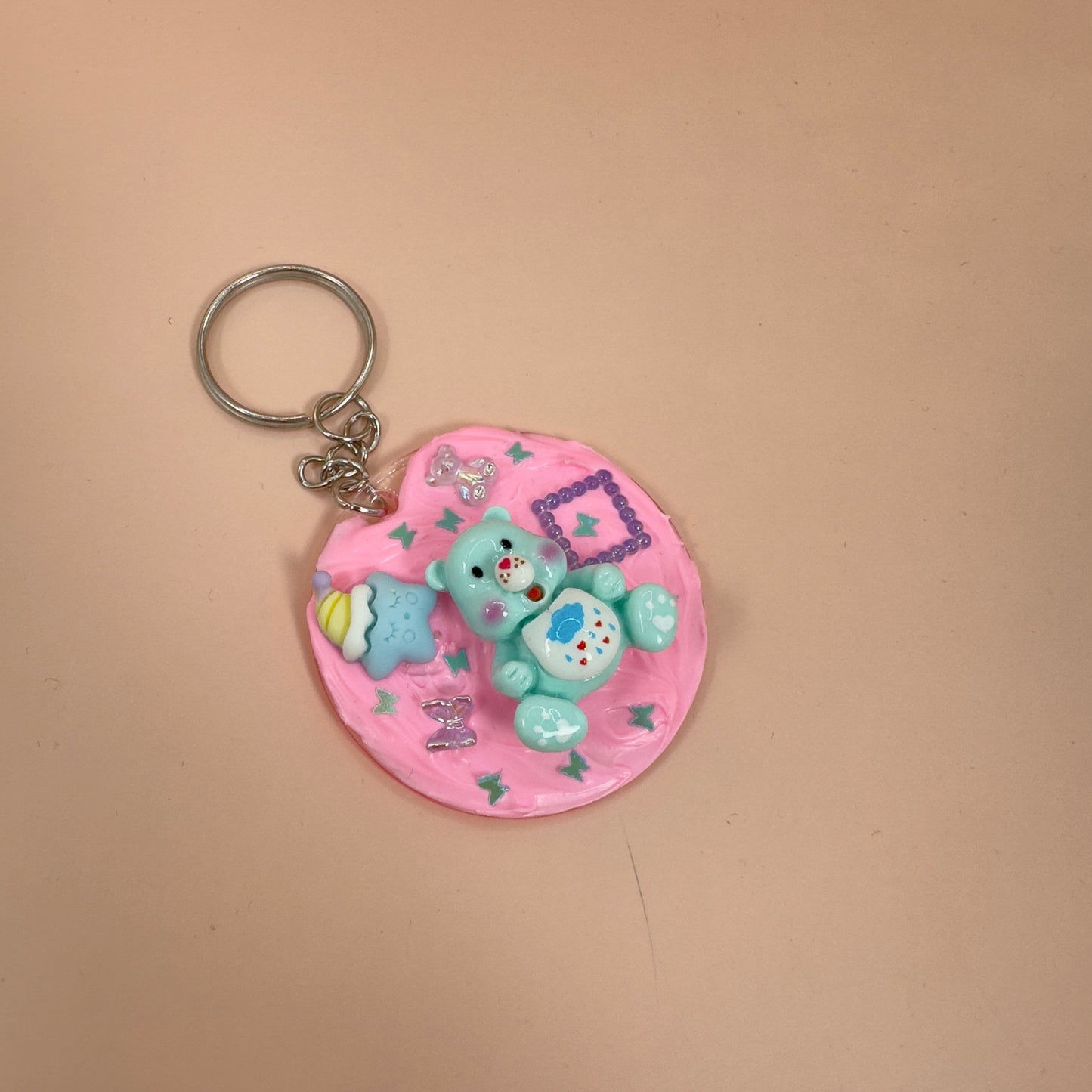 Blue bear on pink decoden keychain